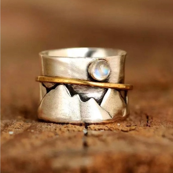 NWOT Handcrafted copper Ring Size 8 - Picture 2 of 6